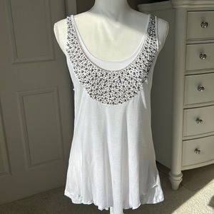 Ladies embellished white top.